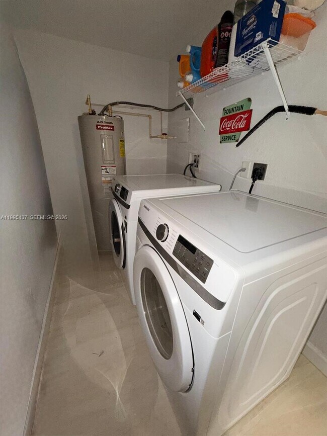 Building Photo - 7220 Southgate Blvd