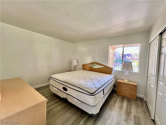 Building Photo - 4380 Sandy River Dr