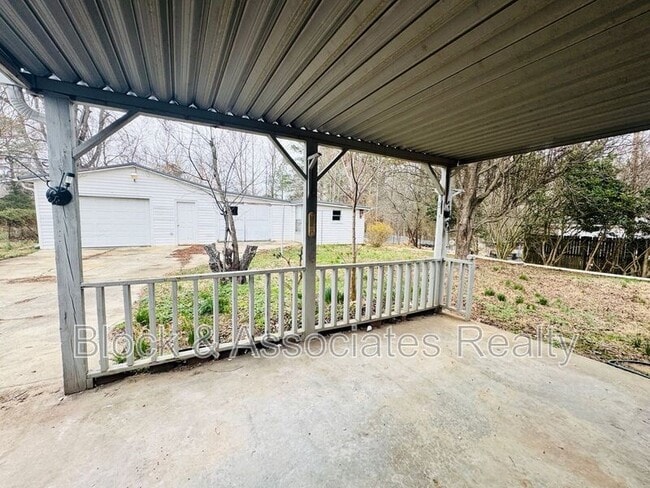 Building Photo - 356 Shuler Rd