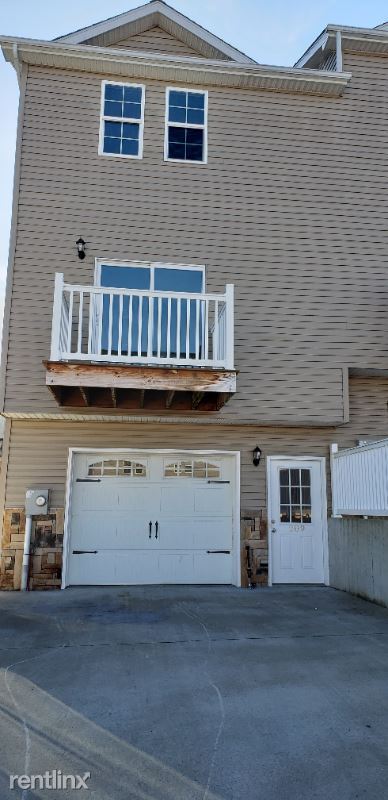 Building Photo - 2 br, 2.5 bath Townhome - 5 Tall Grass Ln