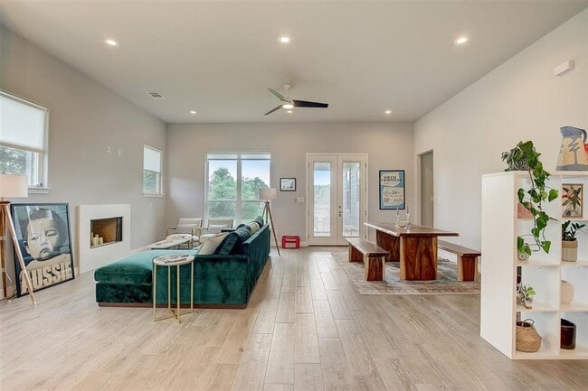 Building Photo - 121 Naalehu Ct