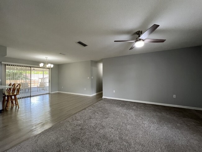 Building Photo - **Affordable Rental home in Silver Springs...