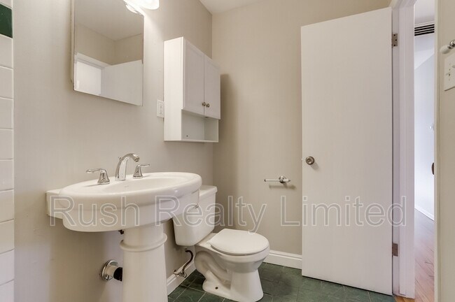 Building Photo - 4326 Raritan St