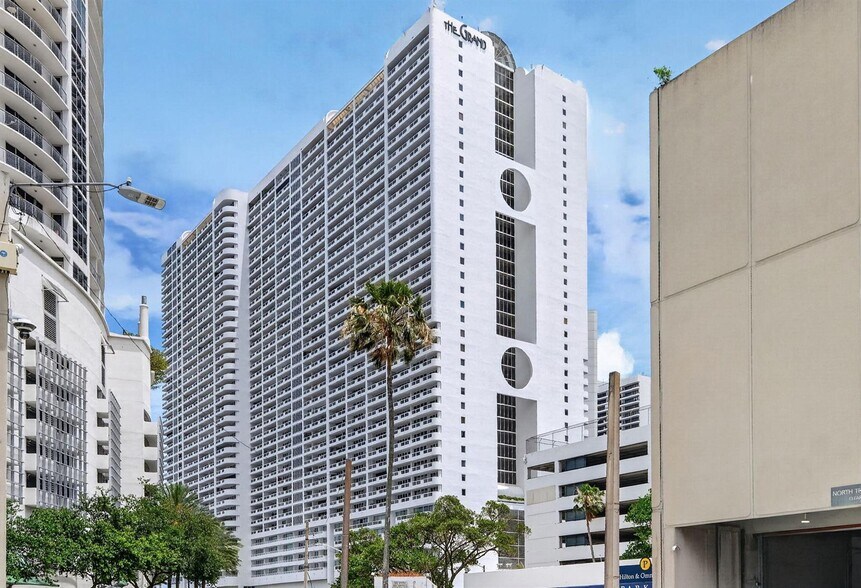 Building Photo - 1717 N Bayshore Dr
