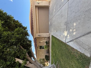 Building Photo - 45 E 9th Pl