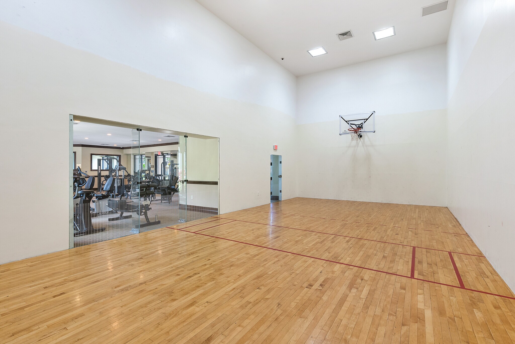 racquetball and basketball court - 2726 Anzio Ct