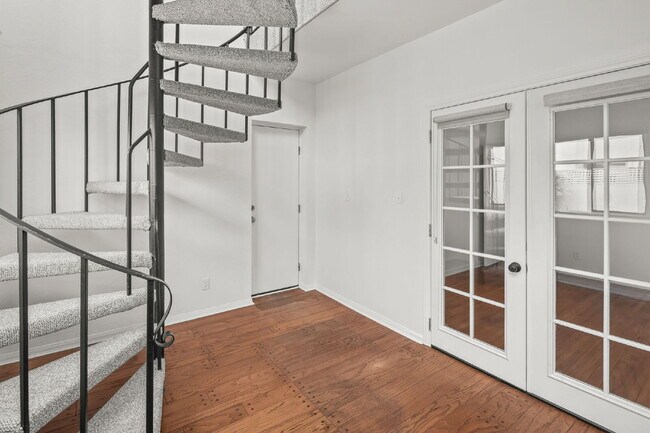 Building Photo - 3925 Hawk St