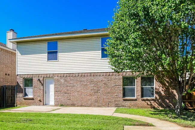 Building Photo - 1137 Browntop St