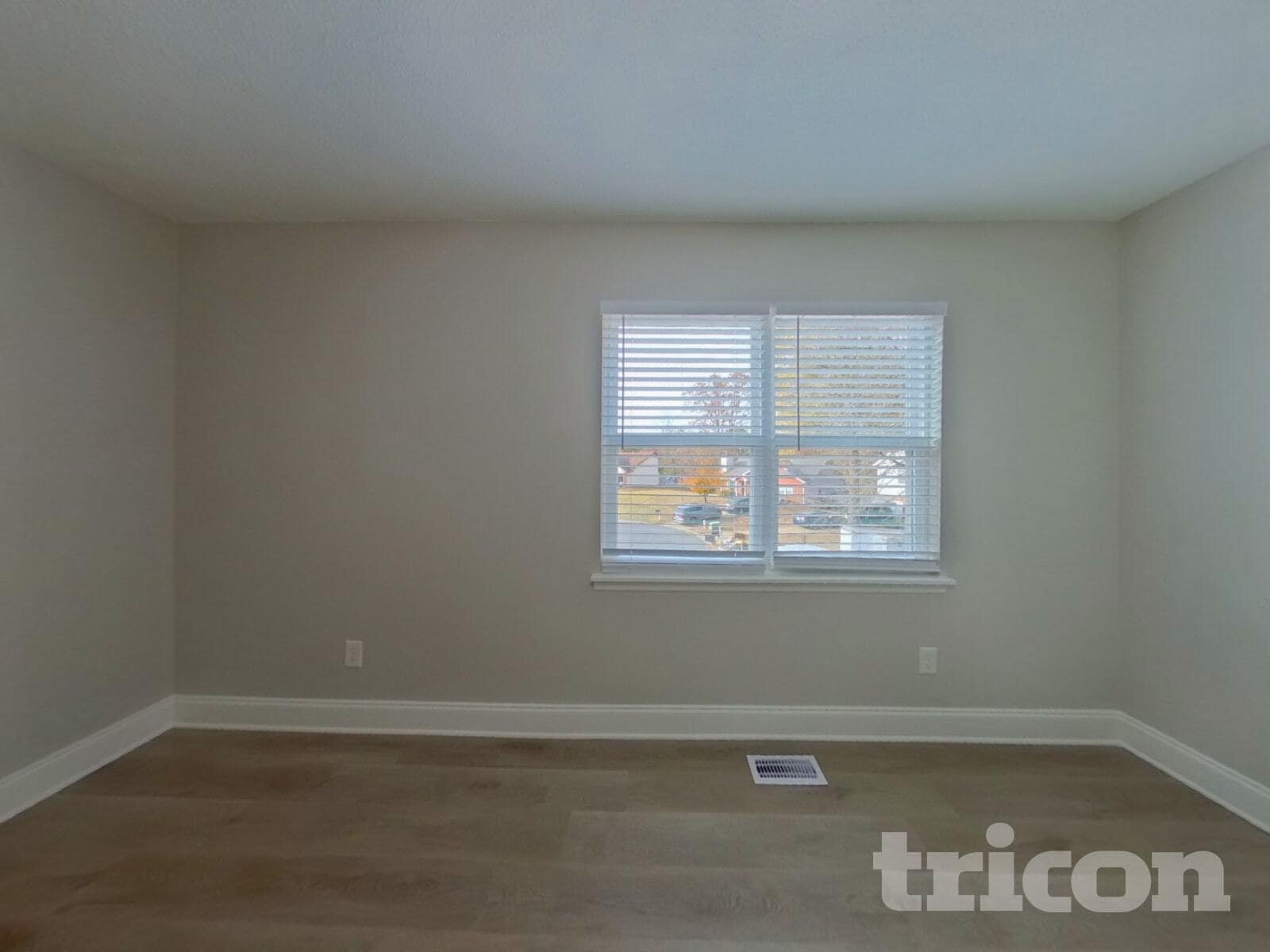 Building Photo - 5801 Leaf Ct