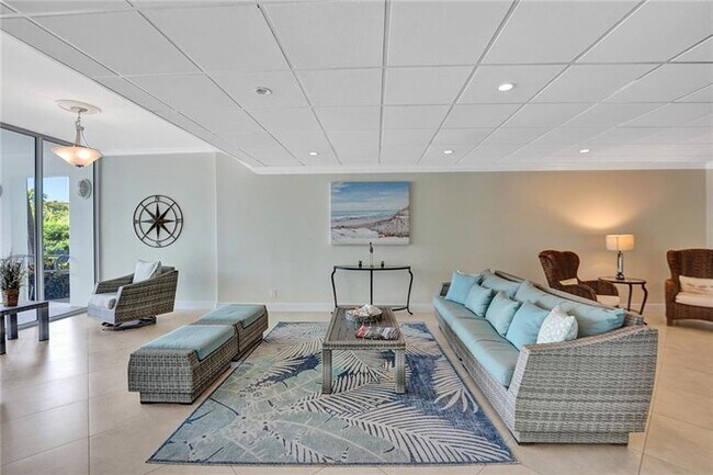 Building Photo - 1770 S Ocean Blvd