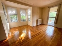 Building Photo - 103 E Spencer St