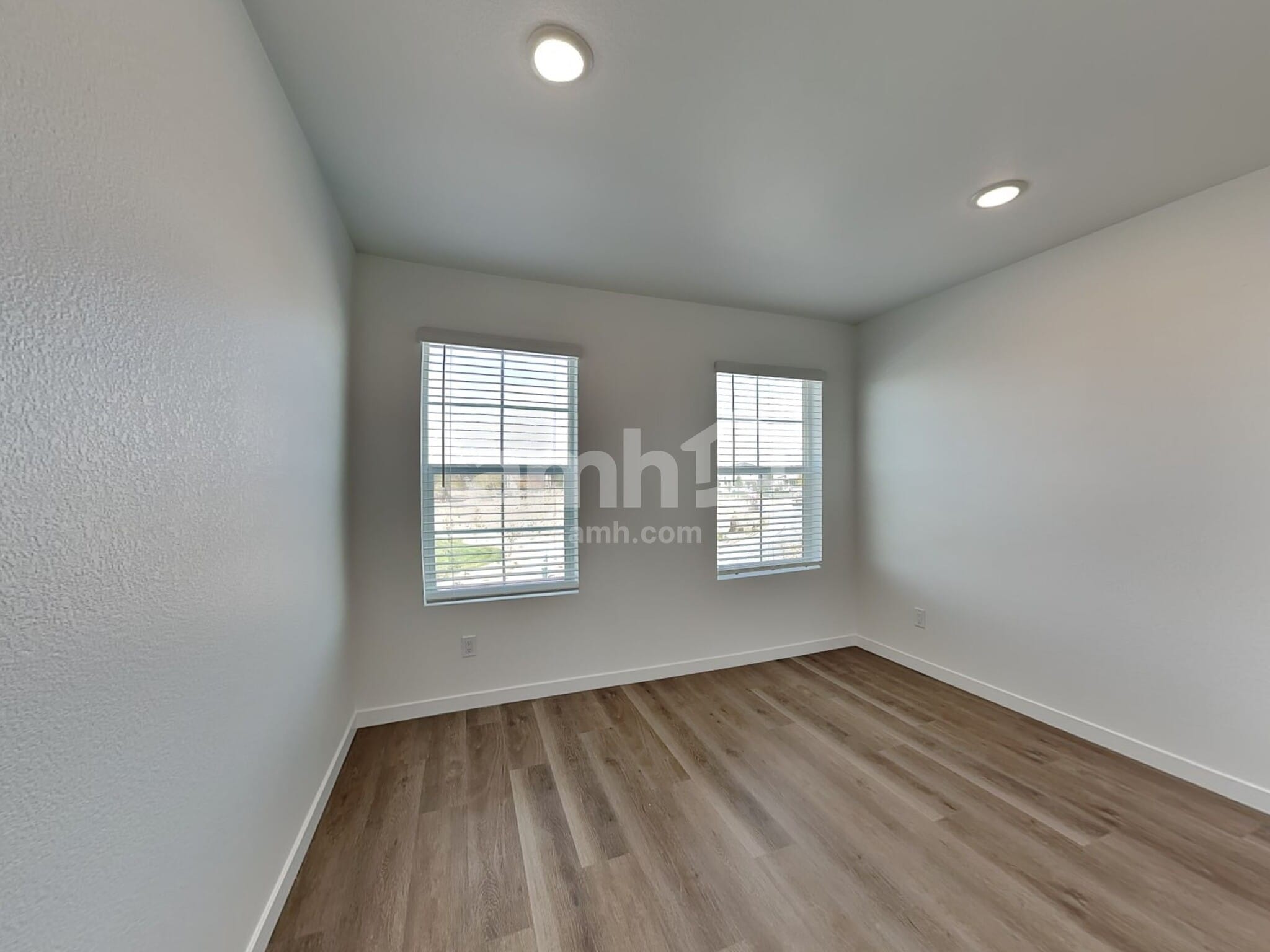 Building Photo - 23642 E 3rd Pl