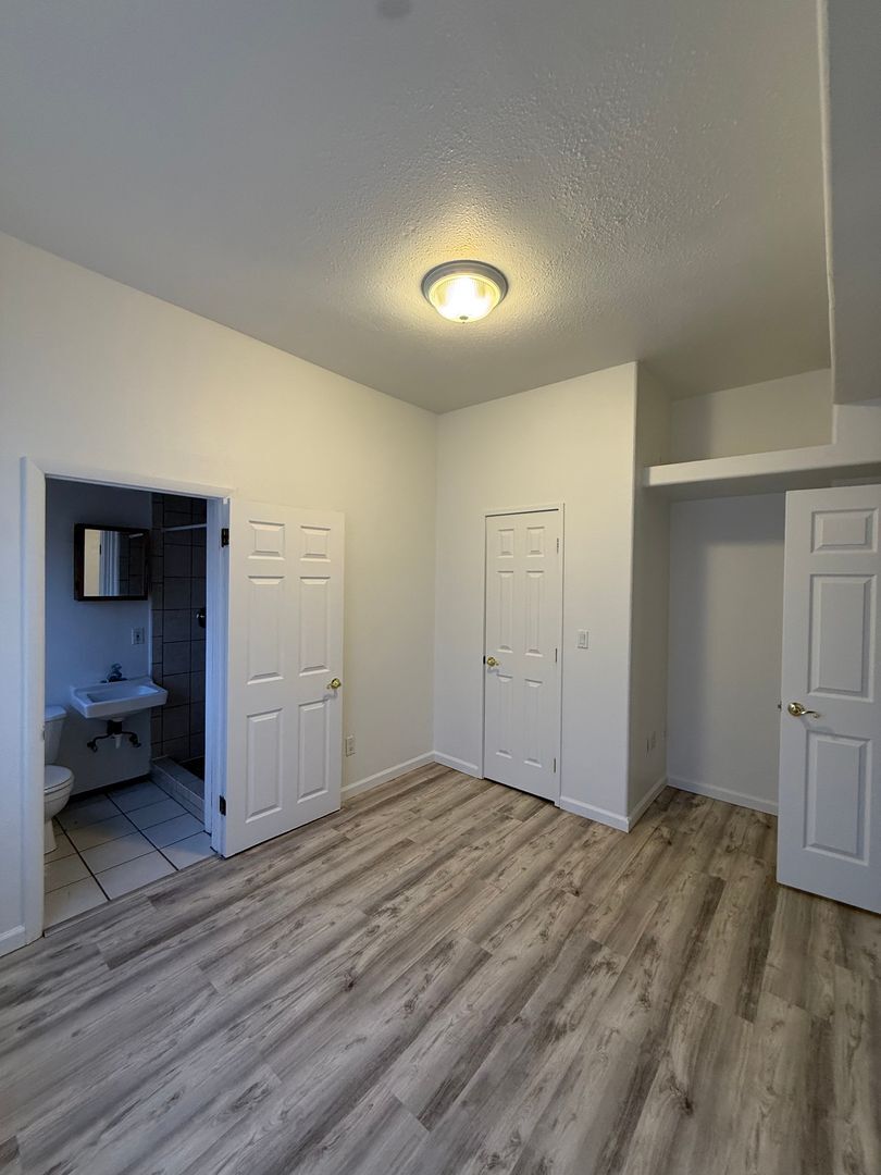 Building Photo - 1334 N Downing St