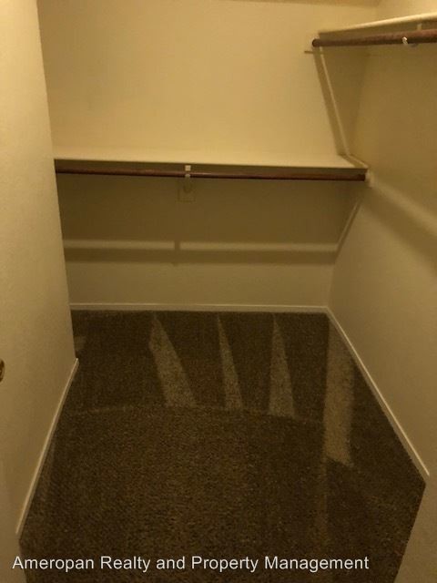 Building Photo - 2125 Saint Paul Way