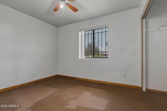 Building Photo - 3636 W Keim Dr