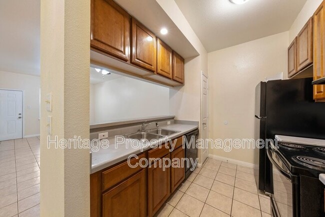 Building Photo - 518 Dukeway Dr