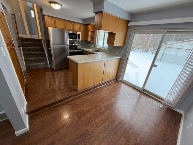 Building Photo - 39533 Cather St