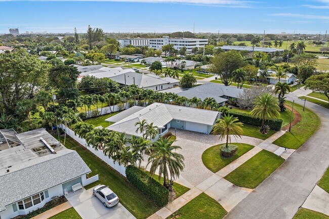 Building Photo - 130 Gulfstream Rd