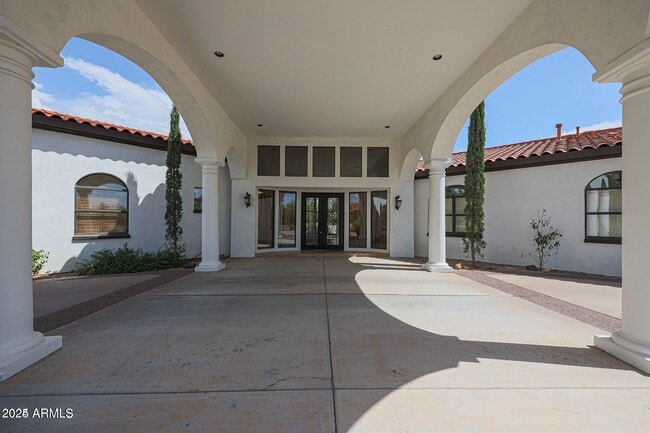 Building Photo - 8171 E Whispering Wind Dr