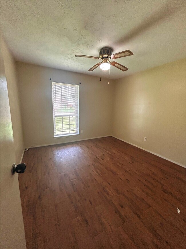 Building Photo - 12755 Brookglade Cir