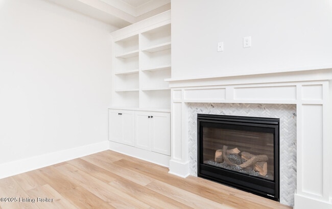 Building Photo - 6100 Passionflower Dr