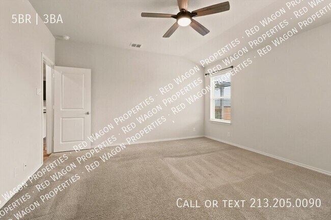 Building Photo - 8106 Chestnut Blue