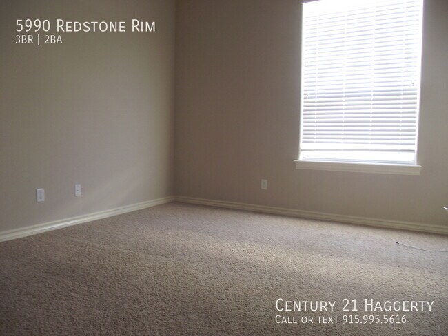 Building Photo - 5990 Redstone Rim Dr