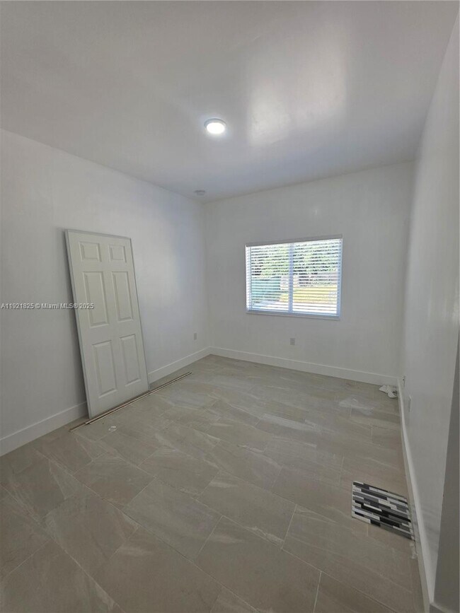 Building Photo - 21210 SW 119th Ave