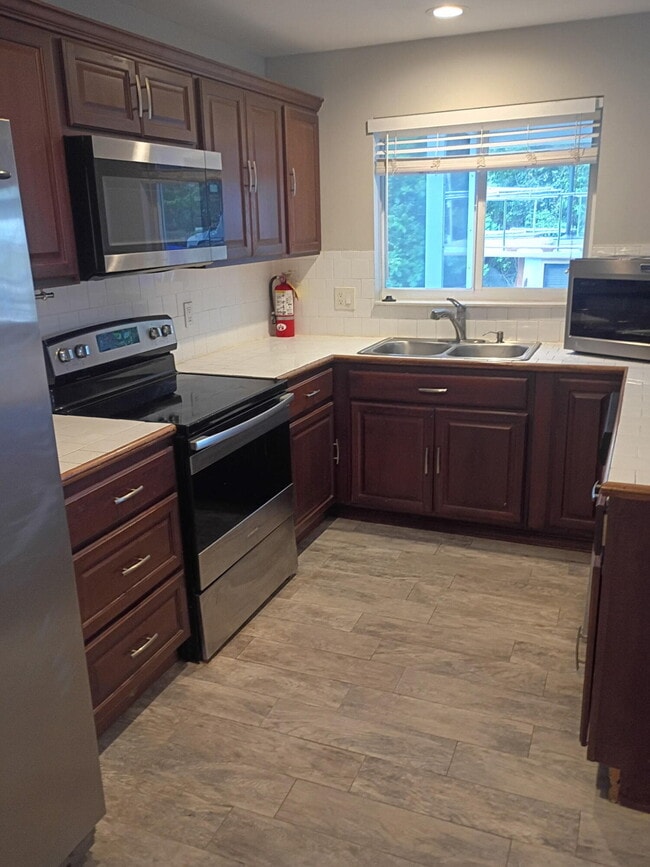 Building Photo - 3071 SW 45th St
