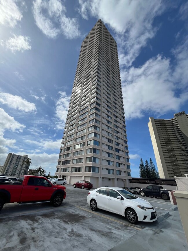 Building Photo - Studio with a View at Pearlridge Square