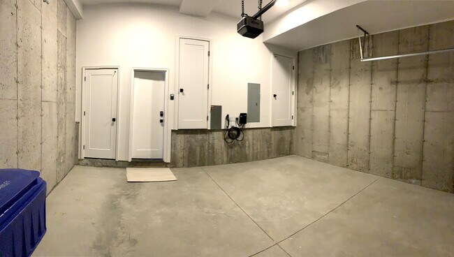 Building Photo - 2160 Youngfield St