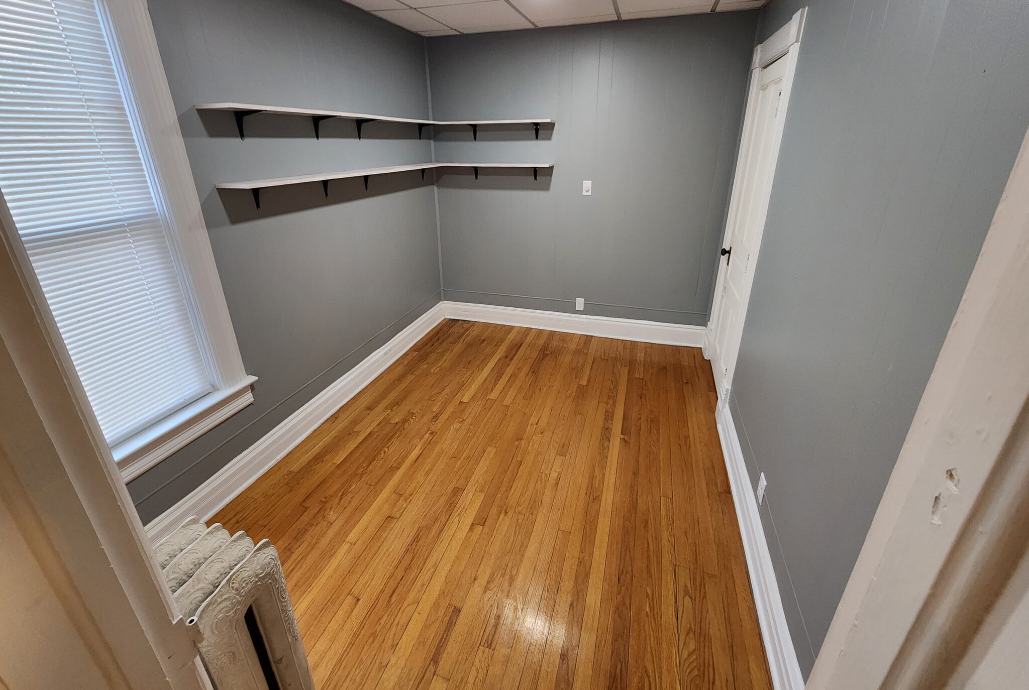 Bedroom 3b - 207 N 6th St