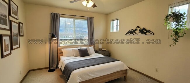 Building Photo - *** Very Nice Apartment - 3Bed 2Bath ***