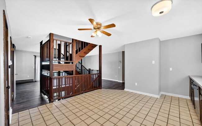 Building Photo - 21 Pebblestone Cir