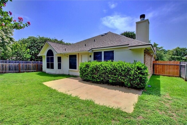 Building Photo - 3614 Bird House Dr
