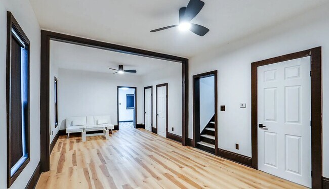 Building Photo - 2173 E 73rd St