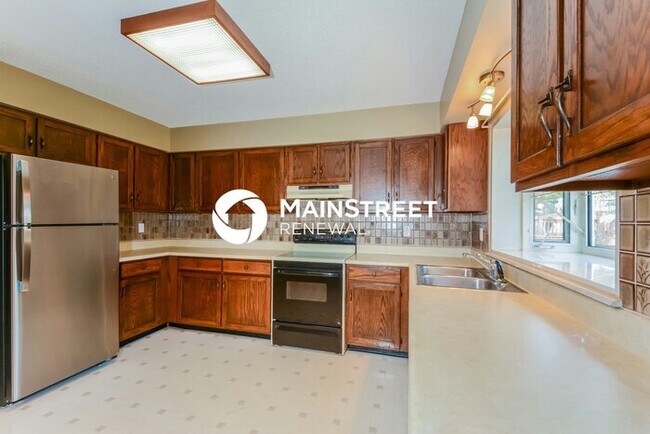 Building Photo - 3 Bedroom Pet-Friendly Home in ST PETERS, ...