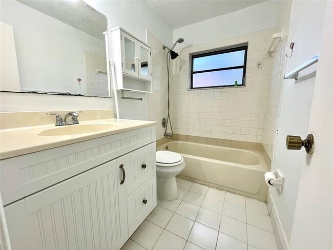 Building Photo - 9133 NW 48th St