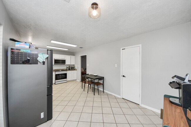 Building Photo - 20923 Moor Lily Ct