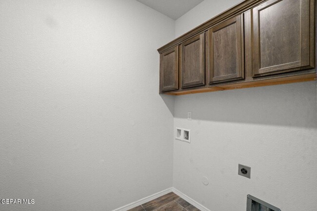 Building Photo - 12249 Desert Dove Ave