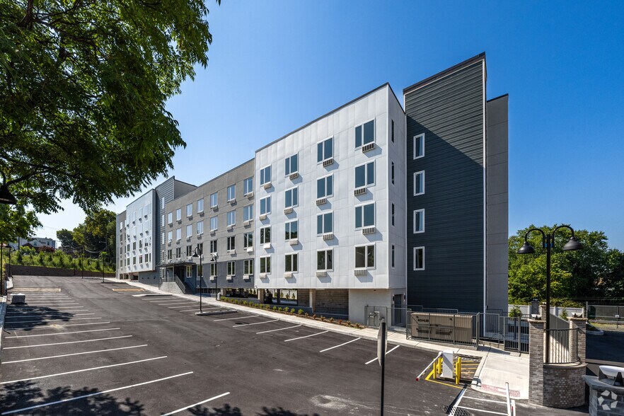 Building Photo - The New Durham