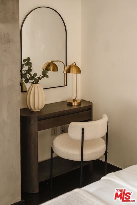 Building Photo - 655 S Hope St