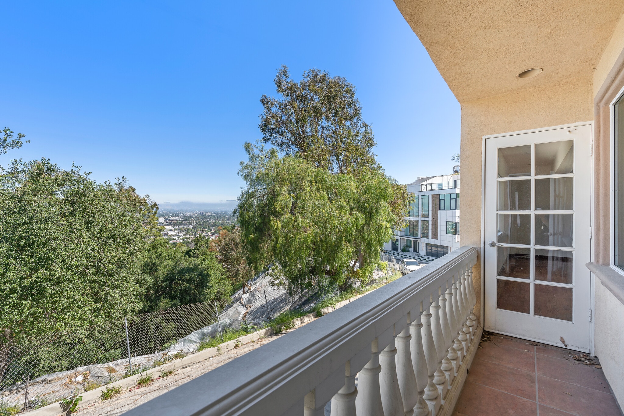 Building Photo - 3962 Oakfield Dr