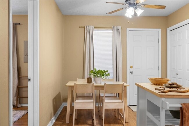 Building Photo - 805 San Pedro Dr