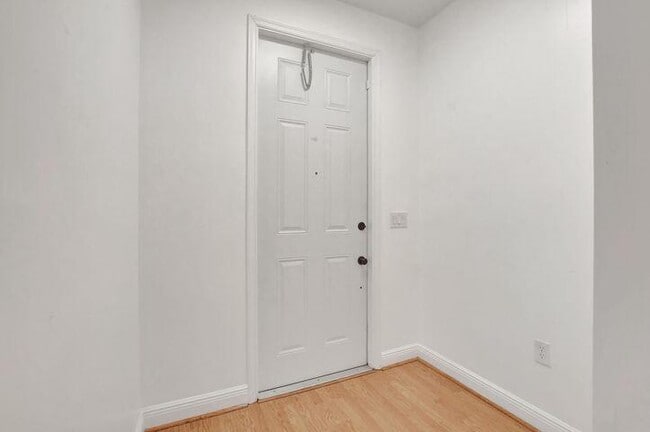 Building Photo - 3813 NW 5th Terrace