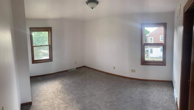 Building Photo - 4050 S Brust Ave