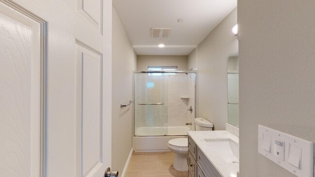 Building Photo - 25105 Del Mar Ave