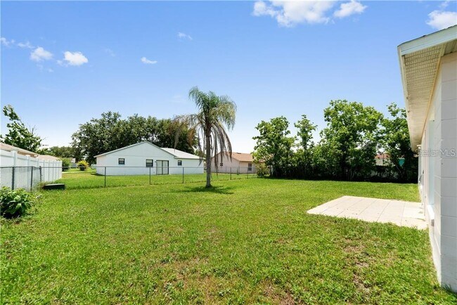 Building Photo - 663 Heraldo Ct