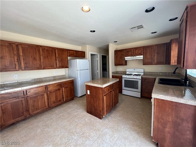 Building Photo - 6313 Sterling Cap St