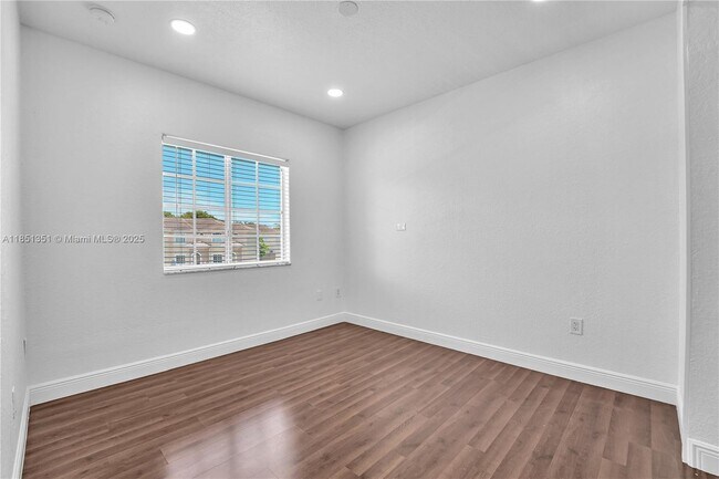Building Photo - 7210 NW 174th Terrace
